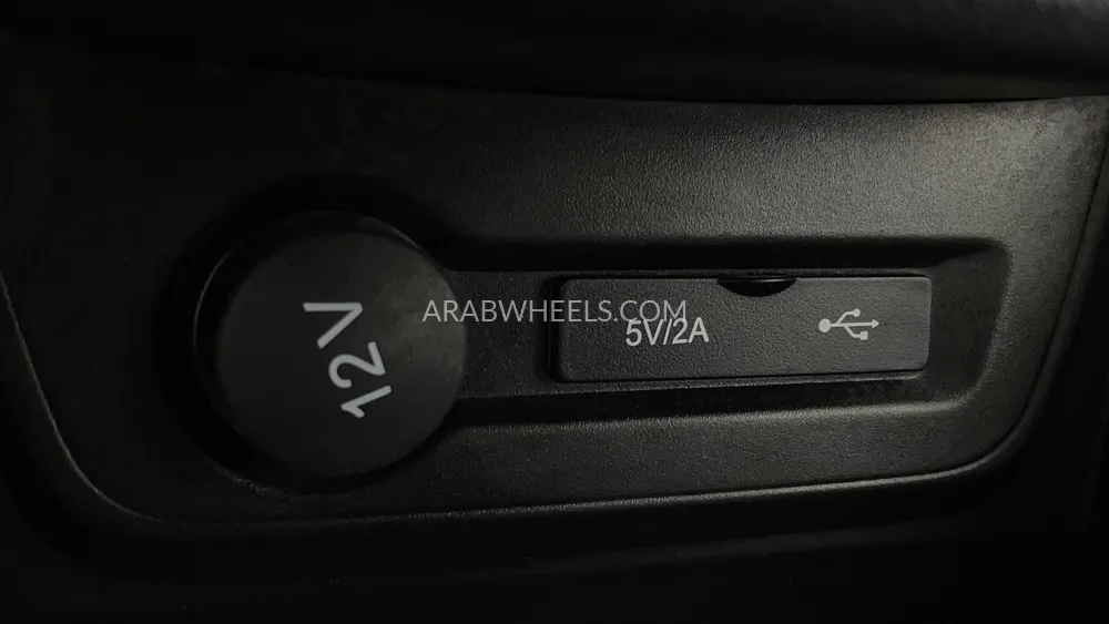 Chevrolet Captiva 2024 for Sale in Dubai Image-41