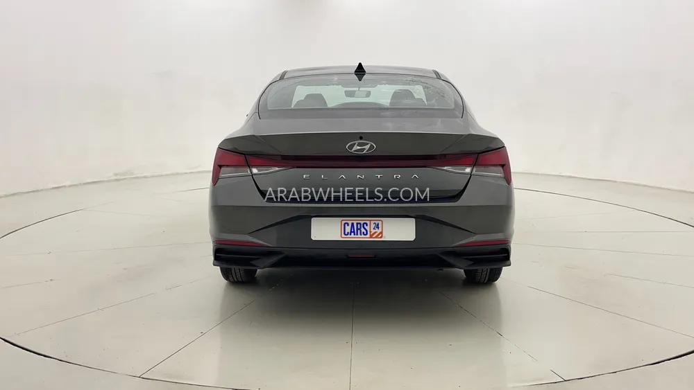 Hyundai Elantra 2023 for Sale in Dubai Image-4