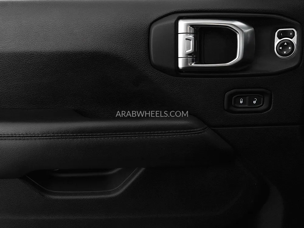 Jeep Wrangler 2019 for Sale in Dubai Image-10
