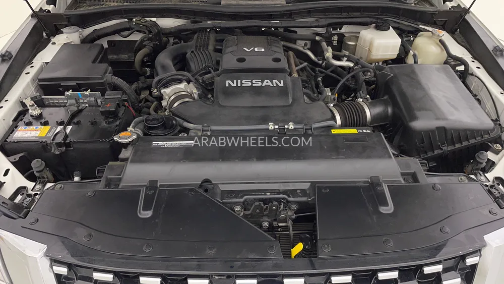 Nissan Patrol 2024 for Sale in Dubai Image-9