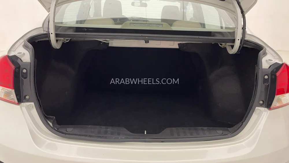 Suzuki Ciaz 2023 for Sale in Dubai Image-25