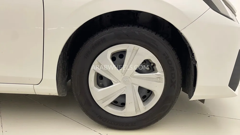 Toyota Yaris 2023 for Sale in Dubai Image-10