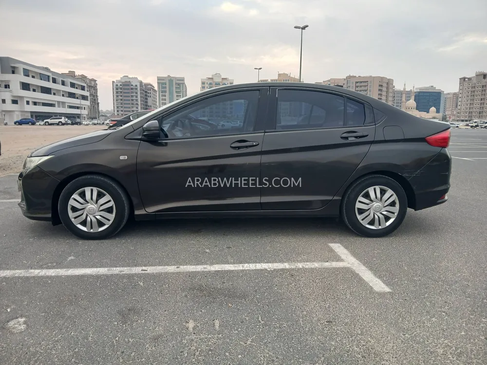 Honda City 2016 for Sale in Dubai Image-6