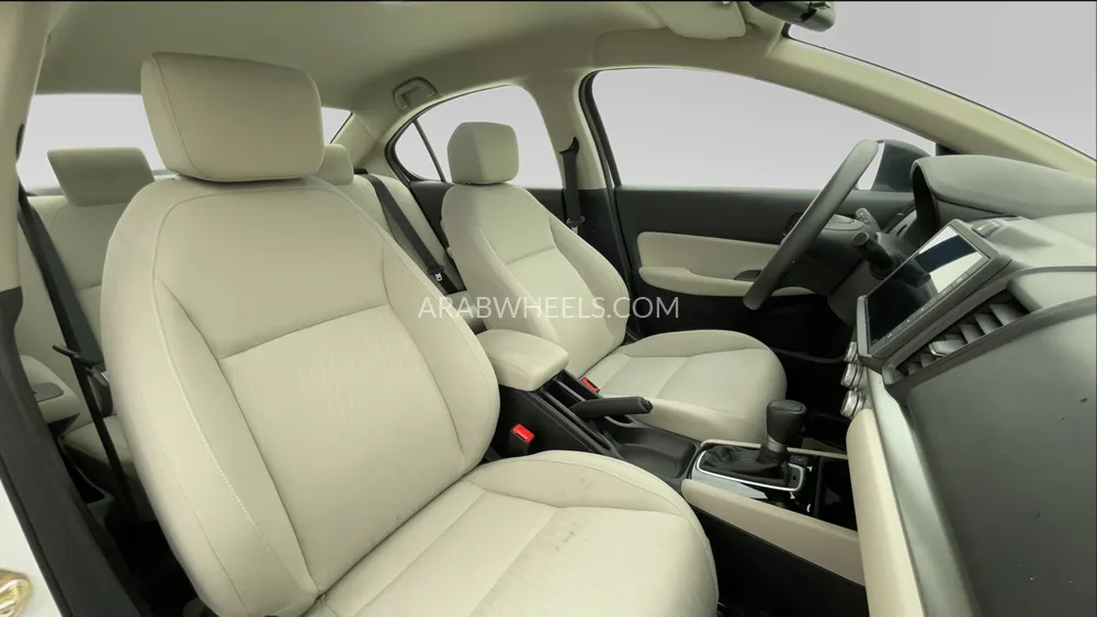 Honda City 2024 for Sale in Dubai Image-24