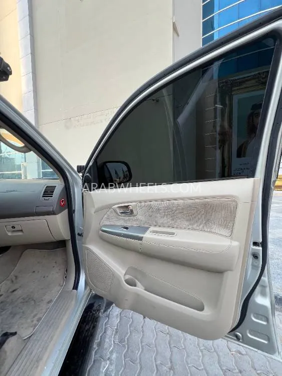 تويوتا فورتشنر 2006 for Sale in عجمان Image-13