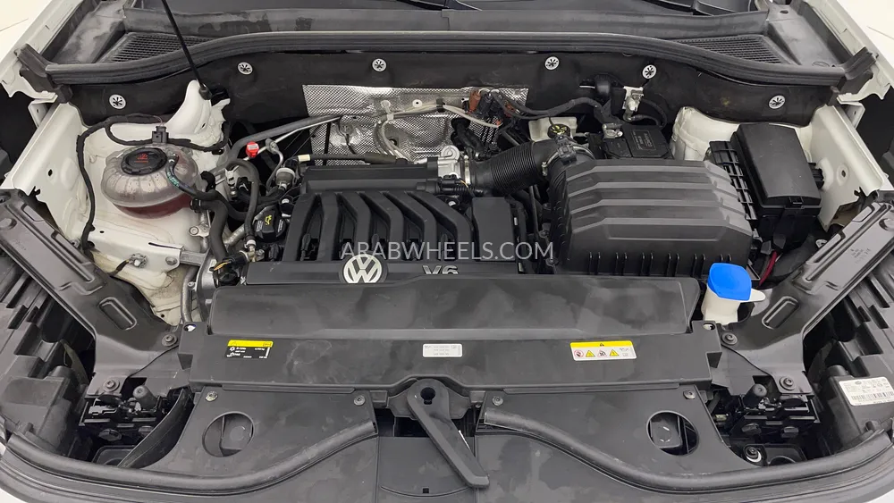 Volkswagen Teramont 2023 for Sale in Dubai Image-9