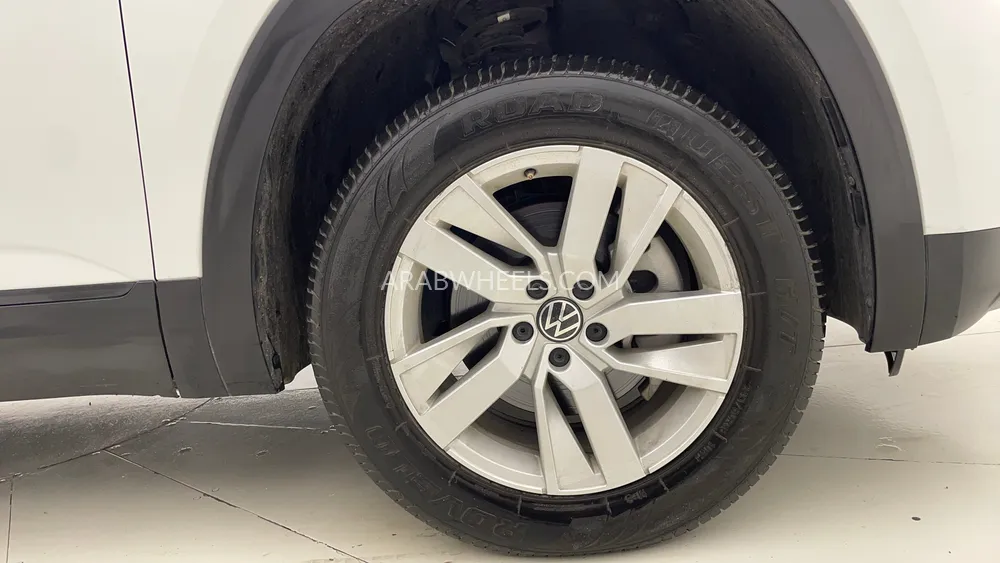 Volkswagen Teramont 2023 for Sale in Dubai Image-10