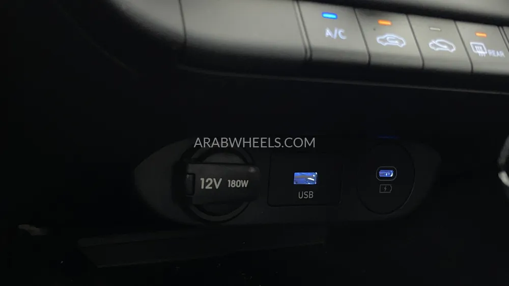 Hyundai Elantra 2025 for Sale in Dubai Image-40