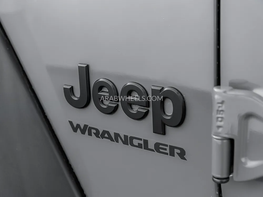 Jeep Wrangler 2023 for Sale in Dubai Image-13