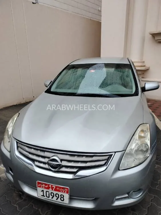 Nissan Altima 2010 for Sale in Al Ain Image-6