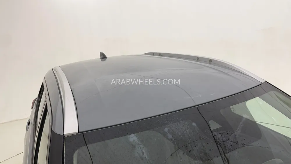 Nissan Kicks 2023 for Sale in Dubai Image-11