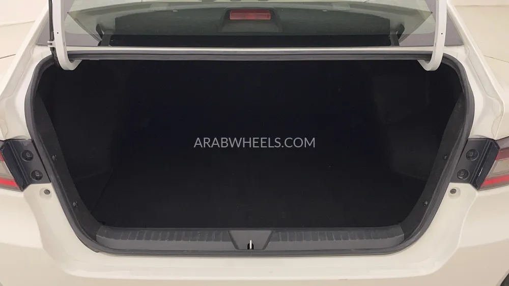 Toyota Yaris 2023 for Sale in Dubai Image-24