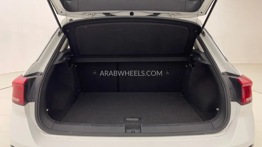 Volkswagen T Roc 2021 for Sale in Dubai Image-24