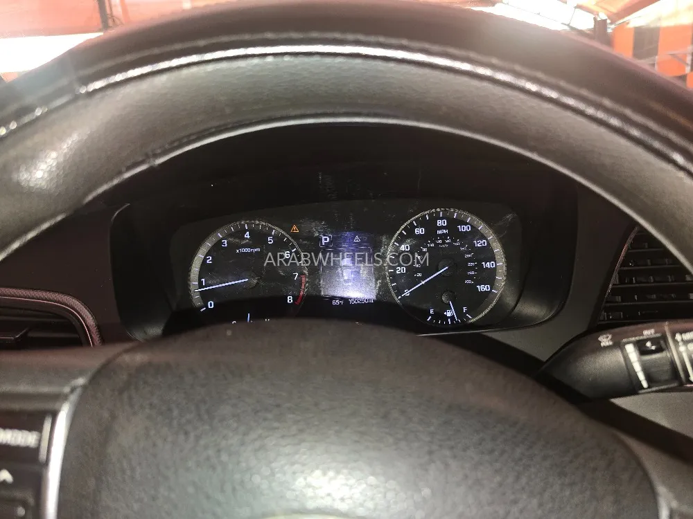 Hyundai Sonata 2016 for Sale in Sharjah Image-3