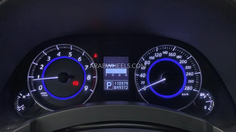 Infiniti QX70 2018 for Sale in Dubai Image-13