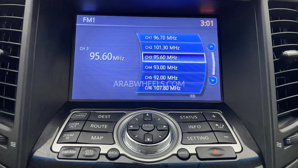 Infiniti QX70 2018 for Sale in Dubai Image-36