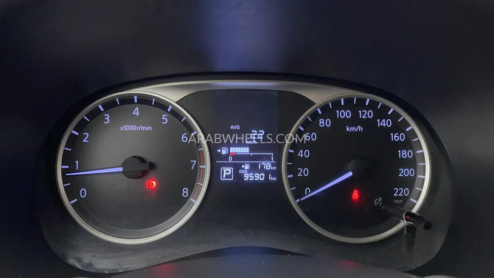 Nissan Kicks 2020 for Sale in Dubai Image-13