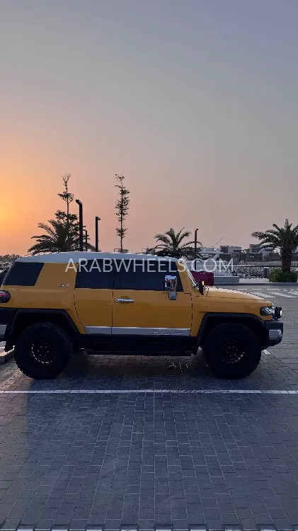 Toyota FJ Cruiser 2015 for Sale in Dubai Image-8