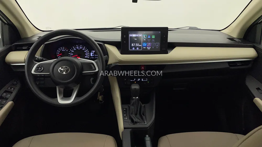 Toyota Yaris 2023 for Sale in Dubai Image-12
