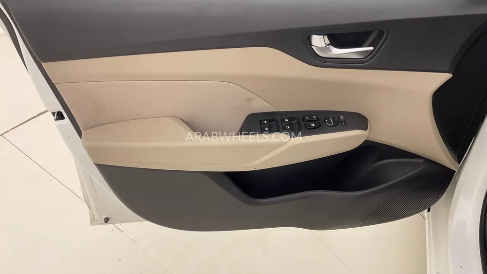 Hyundai Accent 2021 for Sale in Dubai Image-17