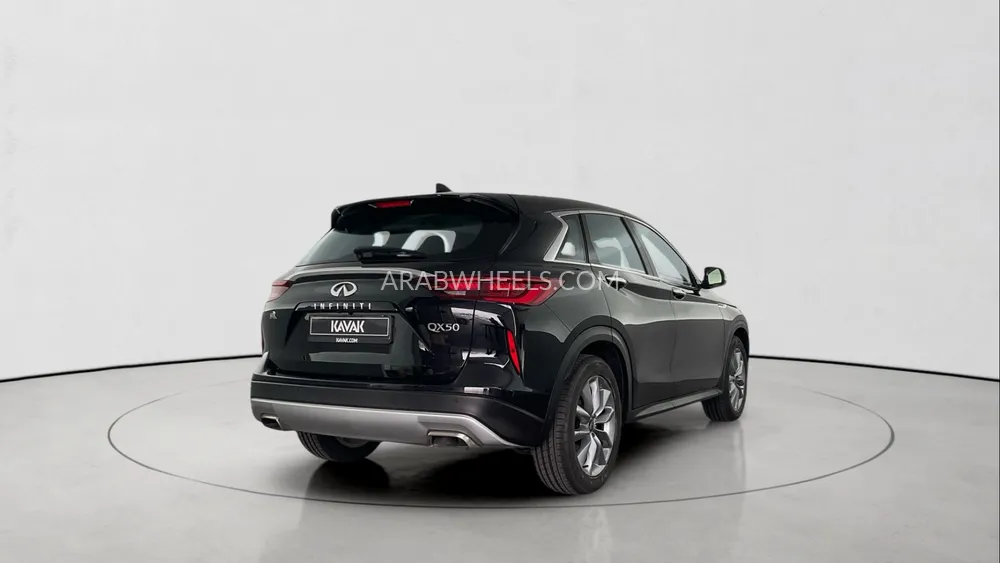 Infiniti QX50 2022 for Sale in Sharjah Image-6