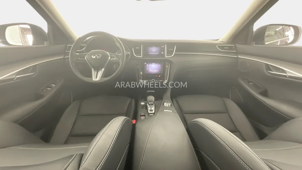 Infiniti QX50 2022 for Sale in Sharjah Image-10