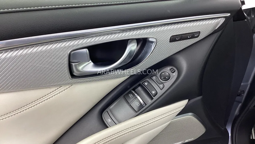 Infiniti Q60 2018 for Sale in Sharjah Image-33