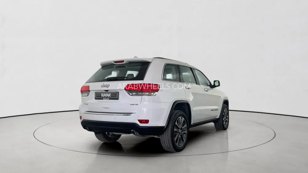 Jeep Grand Cherokee 2018 for Sale in Sharjah Image-6