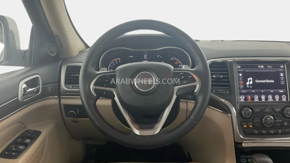 Jeep Grand Cherokee 2018 for Sale in Sharjah Image-15