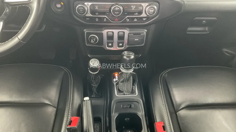 جيب رانجلر 2021 for Sale in الشارقة Image-22
