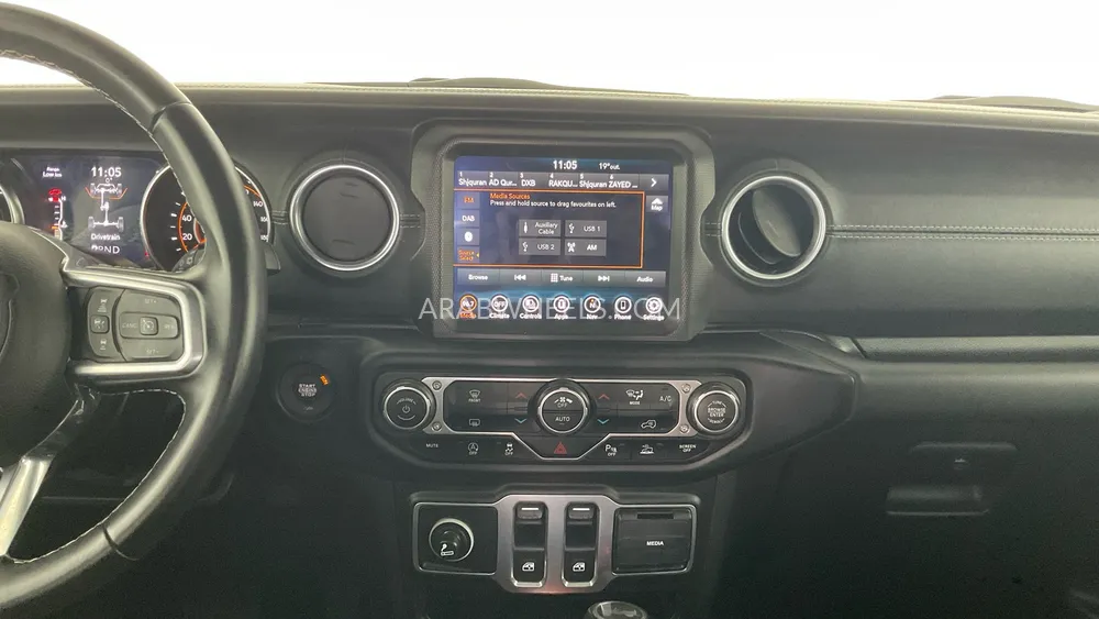 جيب رانجلر 2021 for Sale in الشارقة Image-28