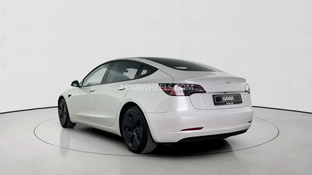 Tesla Model 3 2023 for Sale in Dubai Image-4