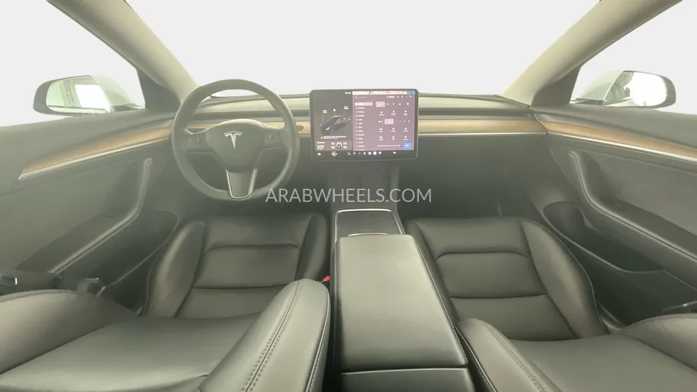 Tesla Model 3 2023 for Sale in Dubai Image-10