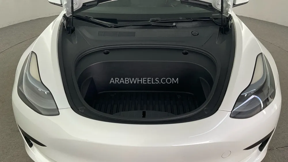 Tesla Model 3 2023 for Sale in Dubai Image-21