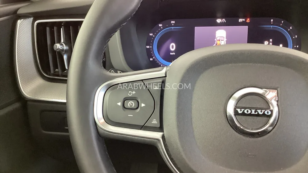فولفو إكس سي 60 2024 for Sale in دبي Image-27