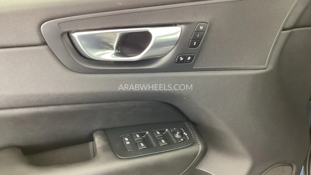 فولفو إكس سي 60 2024 for Sale in دبي Image-30