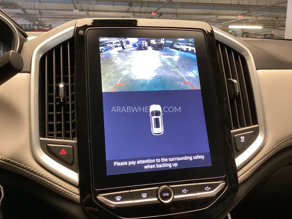 Chevrolet Captiva 2024 for Sale in Sharjah Image-17