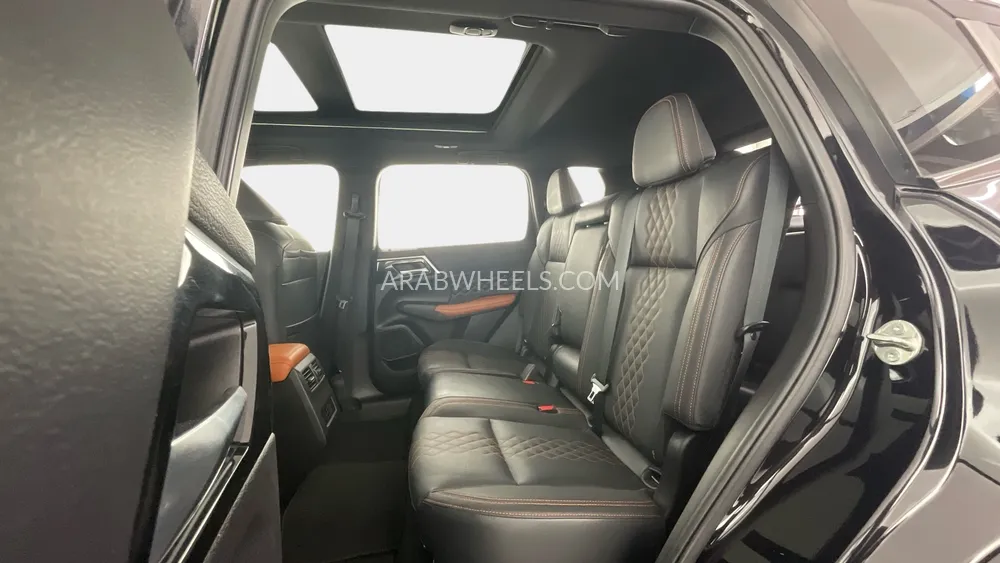 ميتسوبيشي أوتلاندر 2023 for Sale in دبي Image-13