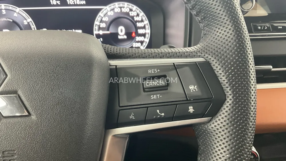 ميتسوبيشي أوتلاندر 2023 for Sale in دبي Image-22