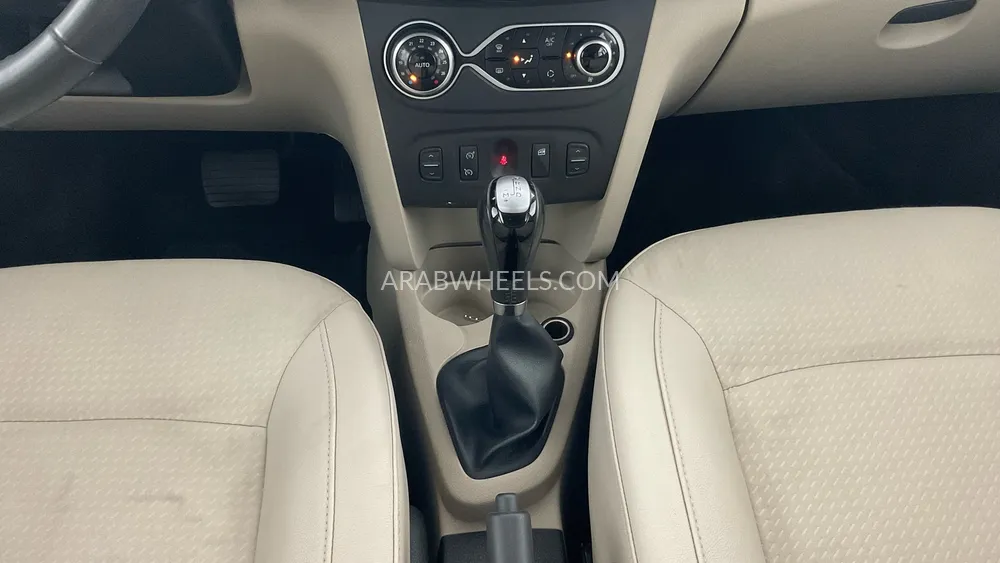 Renault Symbol 2021 for Sale in Sharjah Image-21