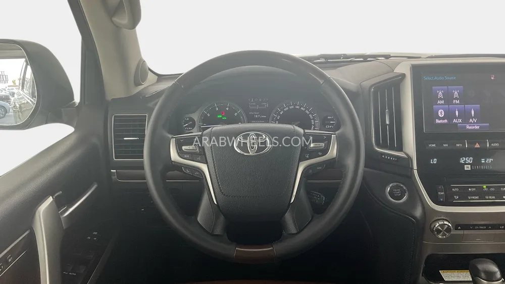 Toyota Land Cruiser 2019 for Sale in Sharjah Image-15