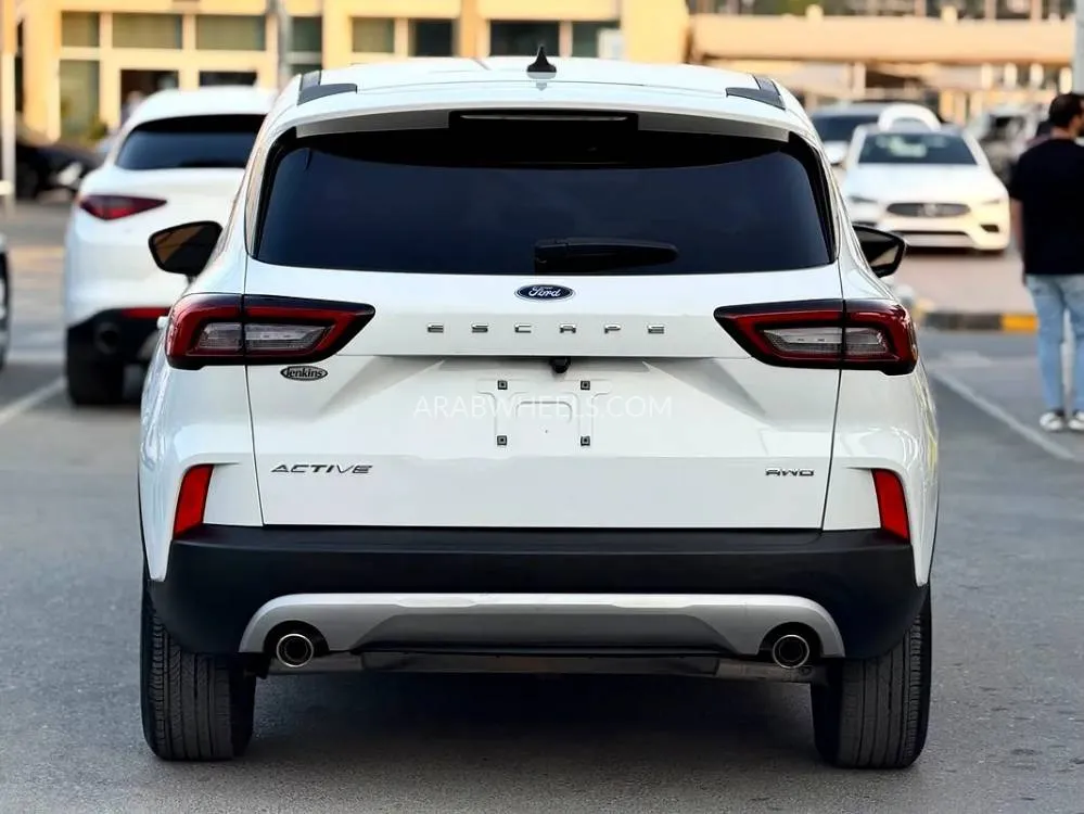Ford Escape 2023 for Sale in Sharjah Image-11