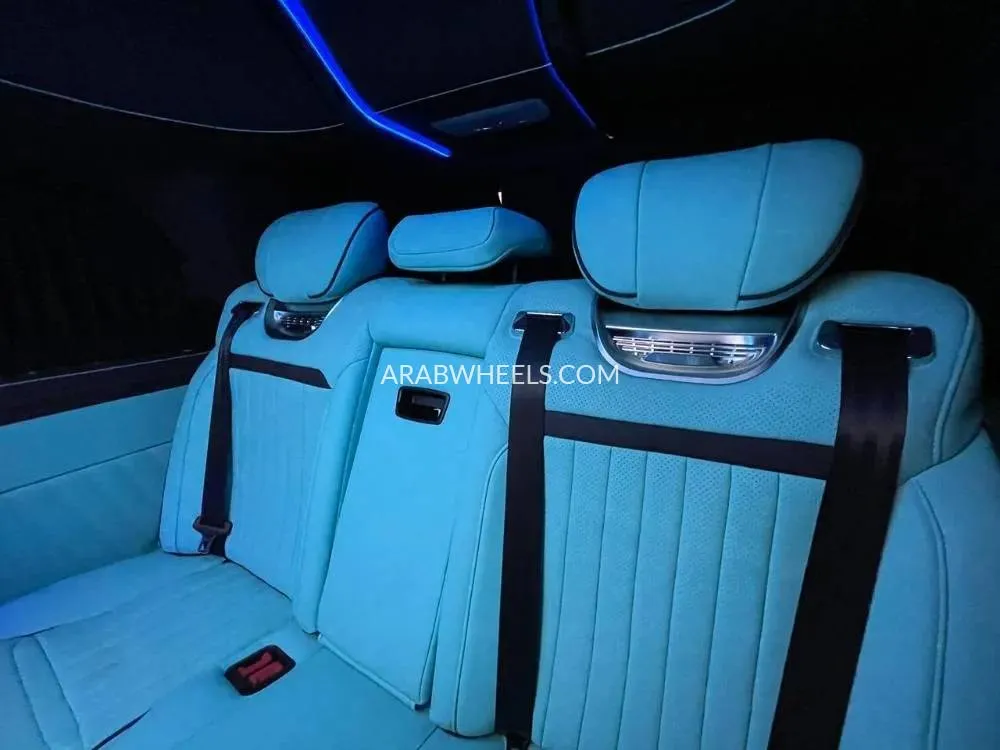 Mercedes Benz Vito 2018 for Sale in Dubai Image-10