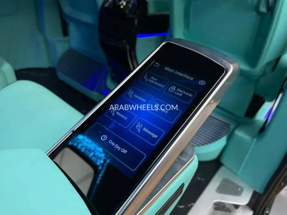 Mercedes Benz Vito 2018 for Sale in Dubai Image-20