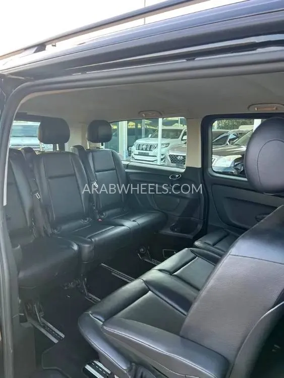 Mercedes Benz Vito 2019 for Sale in Sharjah Image-9