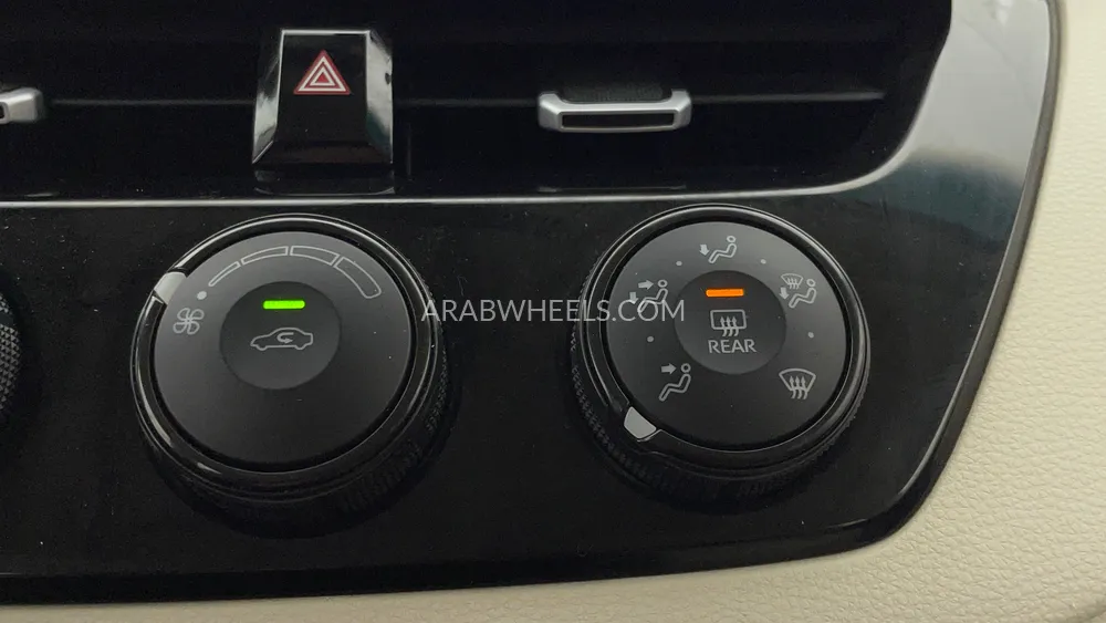 تويوتا كورولا 2020 for Sale in دبي Image-33