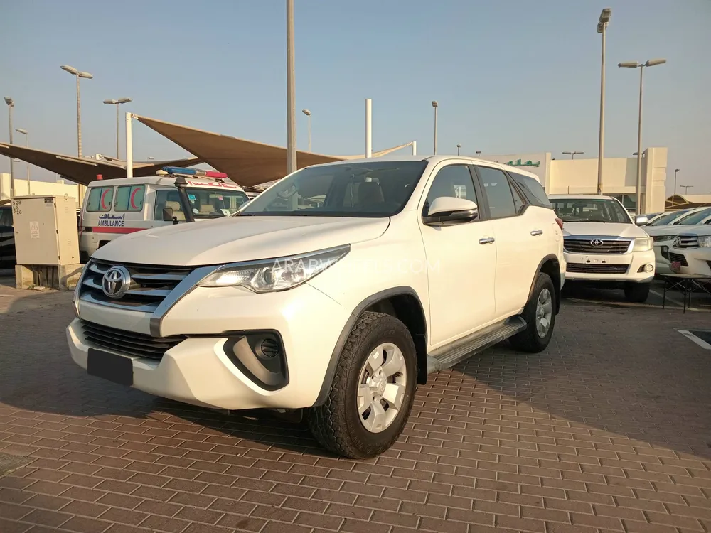 Toyota Fortuner 2018 for Sale in Sharjah Image-2