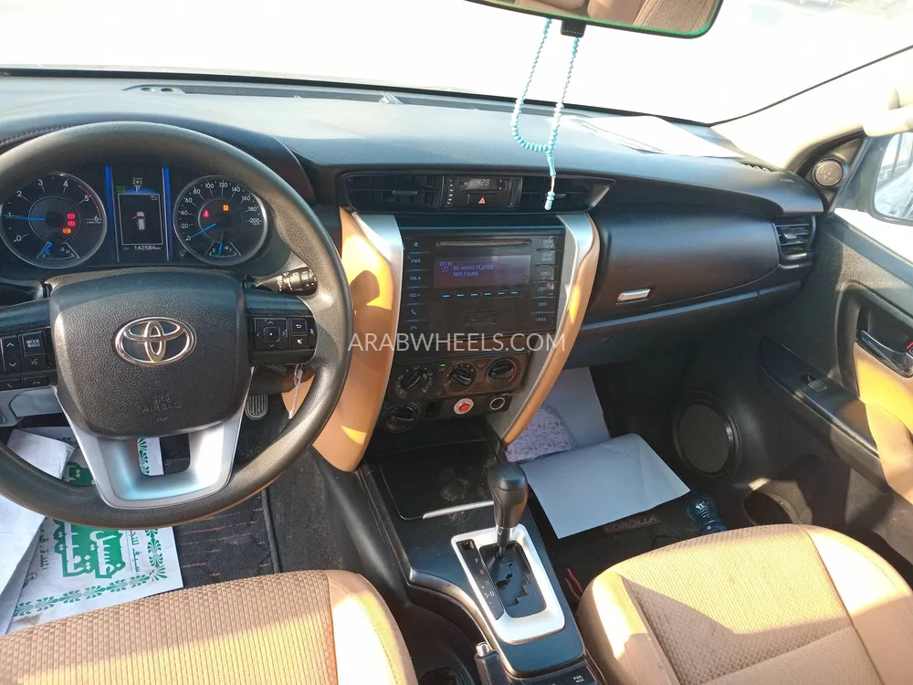 Toyota Fortuner 2018 for Sale in Sharjah Image-10