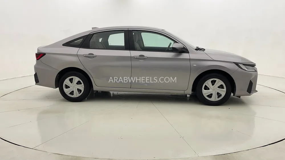 تويوتا يارس 2023 for Sale in دبي Image-2