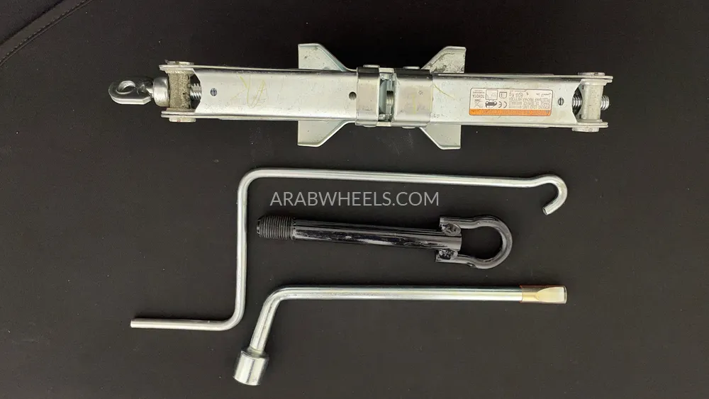 تويوتا يارس 2023 for Sale in دبي Image-27